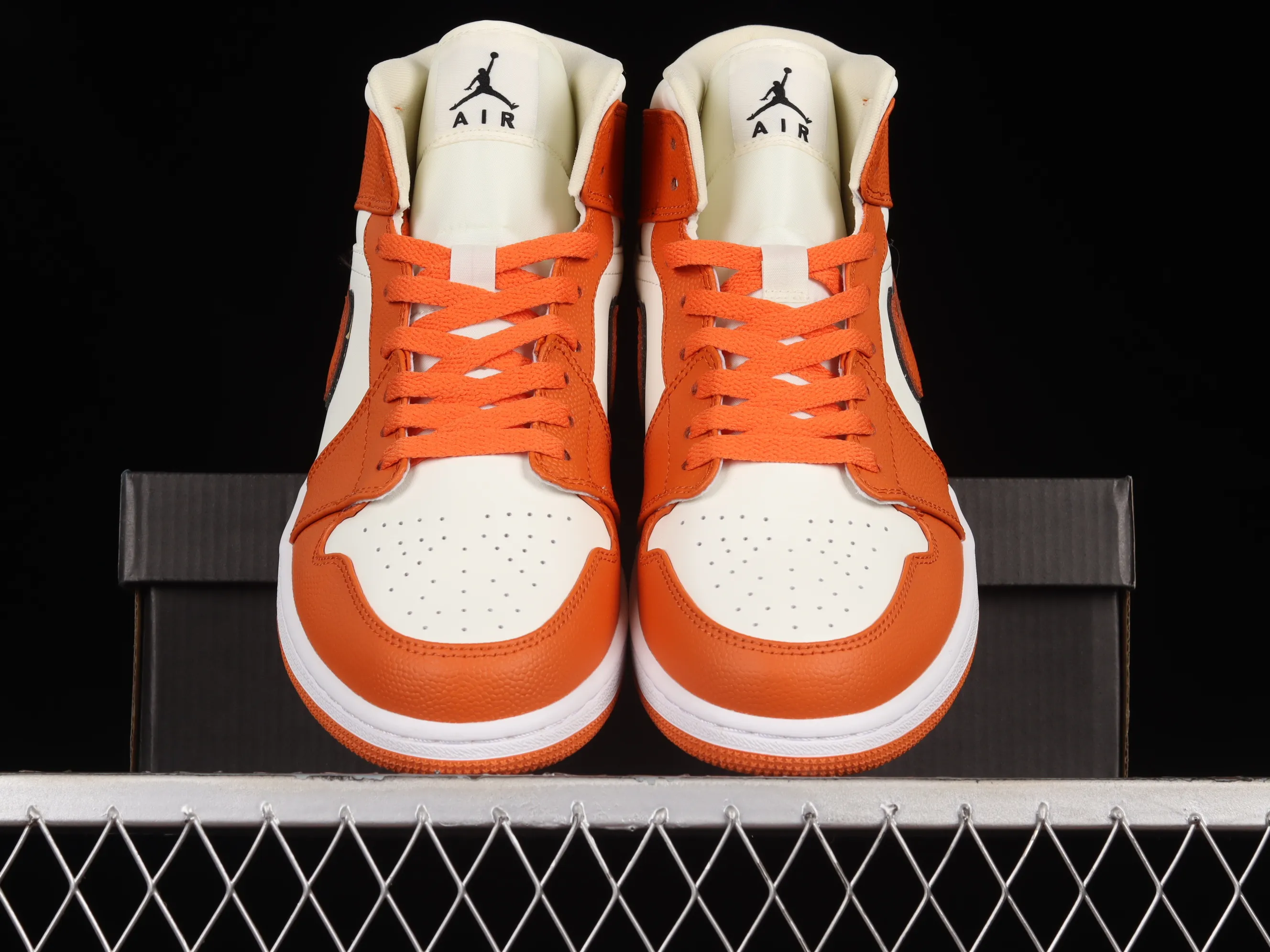 All Categories Air Jordan Jordan Series Basketball Shoes Air Jordan 1 Mid Air Jordan 1 Mid SE "Sport Spice" AJ1 Joe 1 White Orange Zhongbang Basketball Shoes DV1302-100
